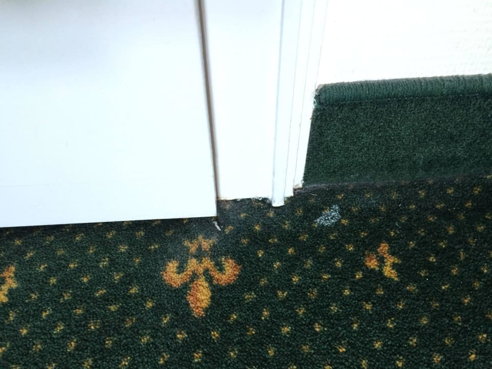 Teppich im Eingangsbereich des Zimmers Hotel Halm Konstanz