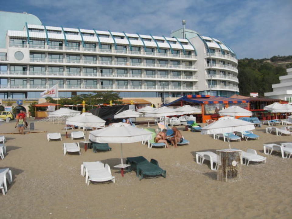 Das Hotel von vorn Berlin Golden Beach