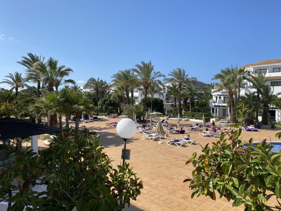 Pool FERGUS Style Bahamas