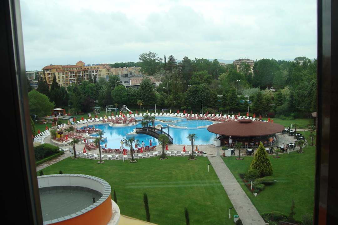 Poolanlage Hotel Hrizantema