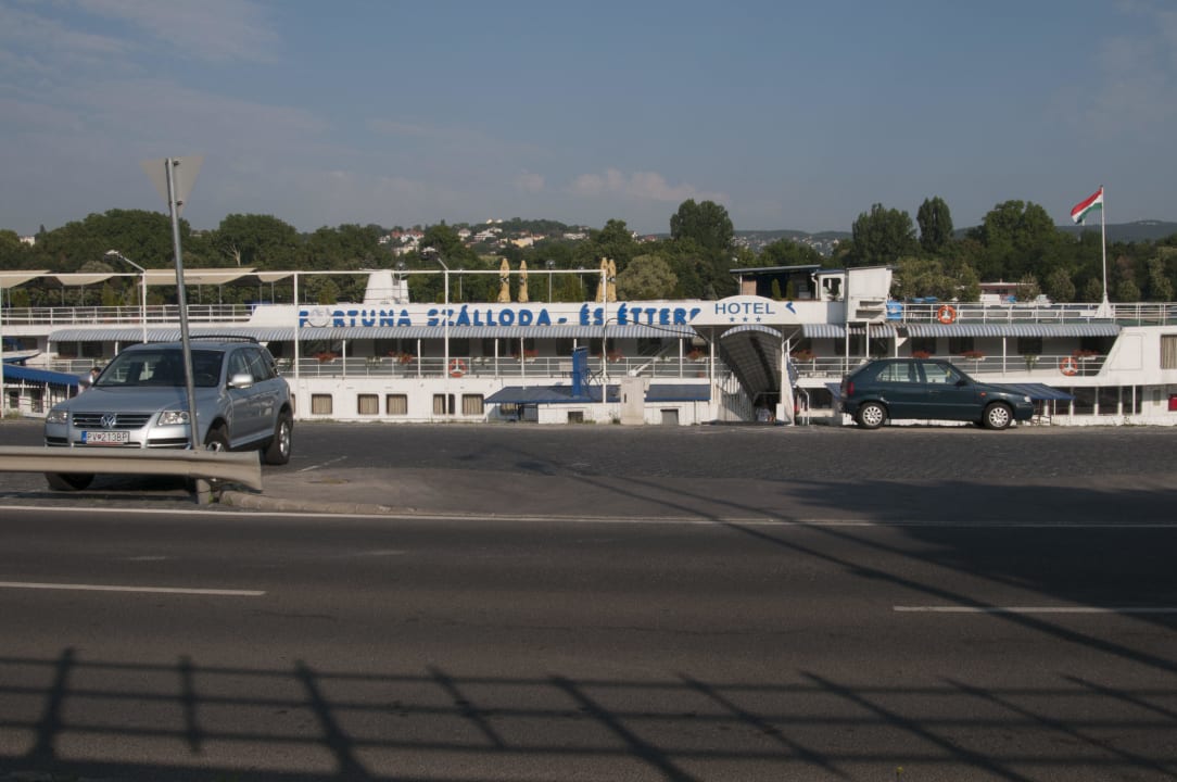 Hotel Fortuna Boat - Eingang Boat Hotel Fortuna