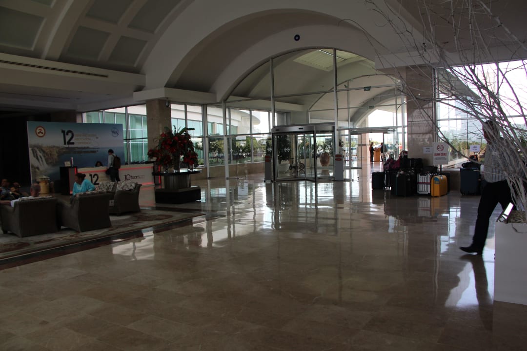 Lobby Hotel Miracle Resort