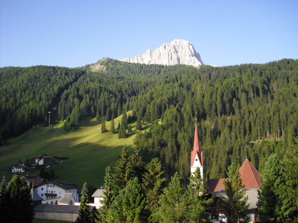 Balkonblick auf den Langkofel Hotel Dorfer Alpine&Charming