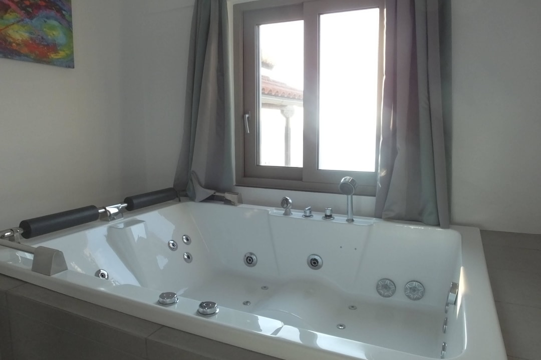 Whirlpool Happy Cretan Suites