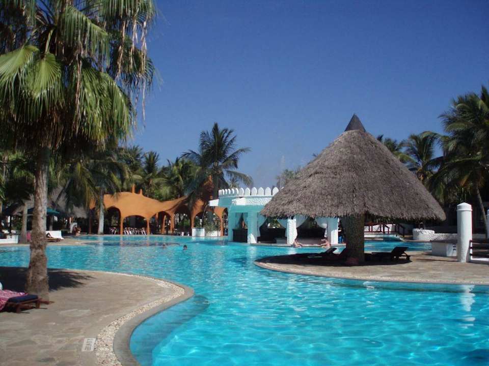 Pool Hotel Southern Palms Beach Resort