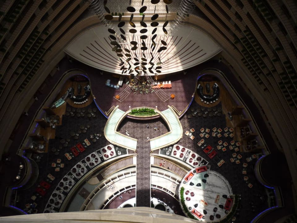 Das Atrium Parkroyal Collection Marina Bay