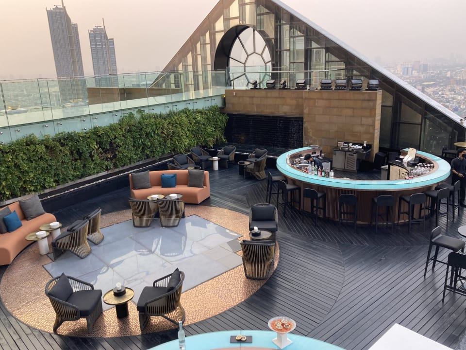 Gastro Tower Club At Lebua