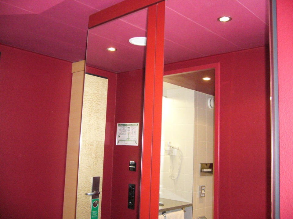 Eingangsbereich Ramada by Wyndham Essen