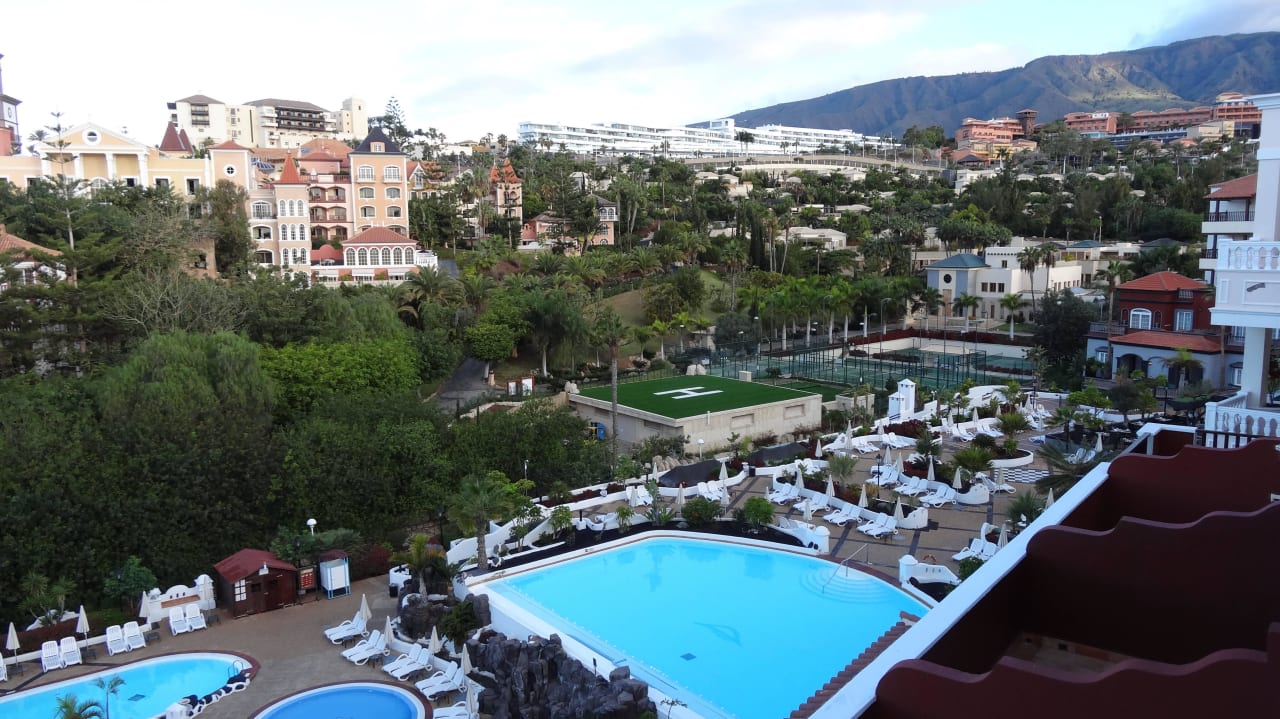 Hier kann man den beheizten Pool sehen Gran Tacande Wellness & Relax Costa Adeje