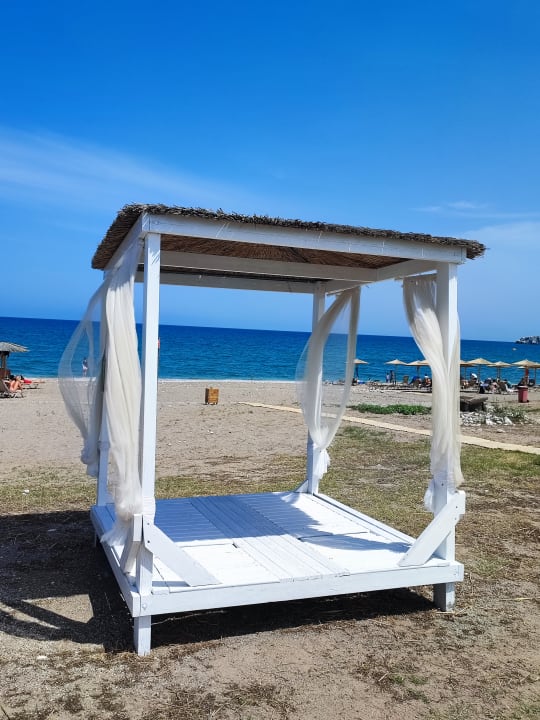 Strand Asterias Beach Resort