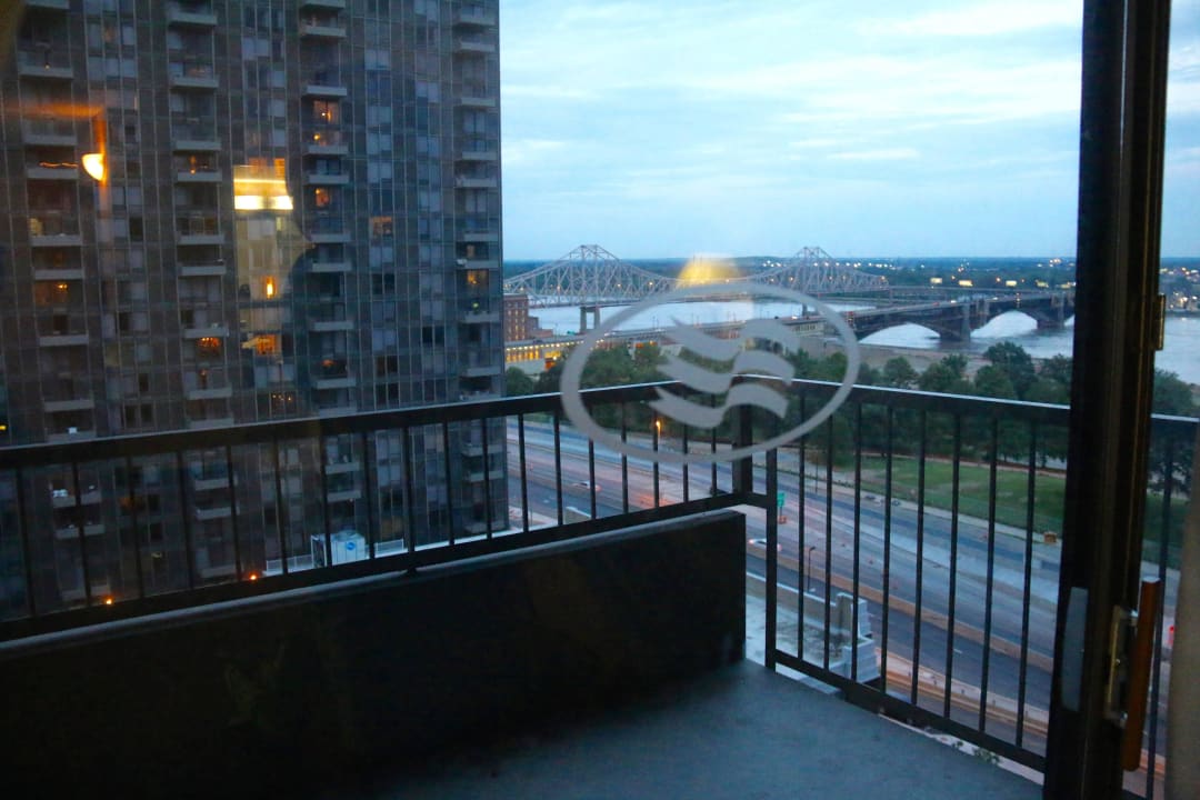Ausblick auf den Mississippi Hotel Crowne Plaza St. Louis