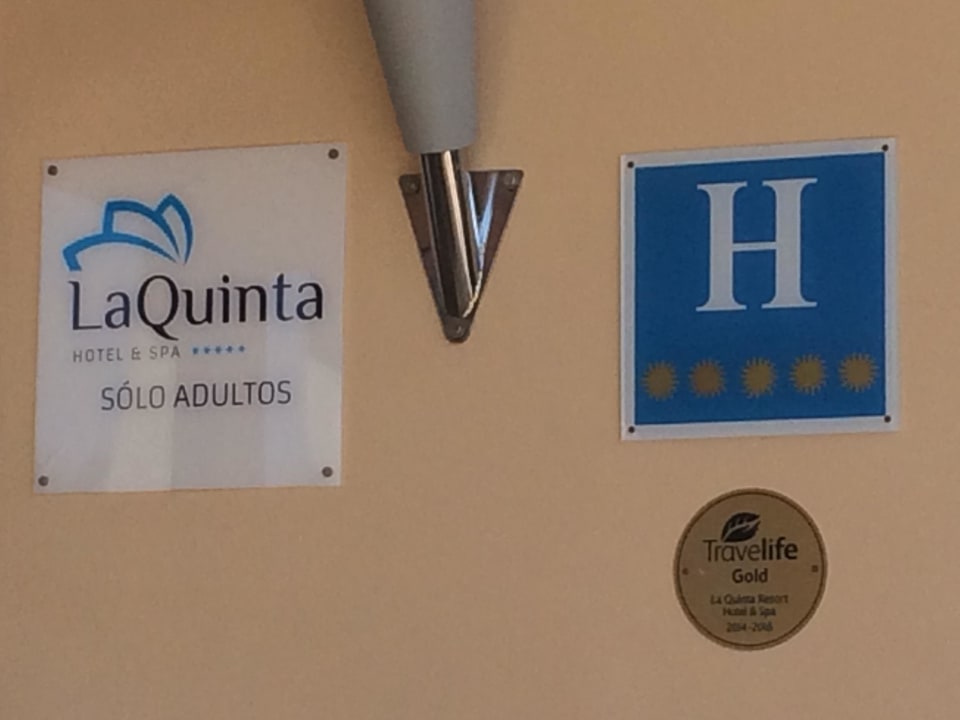 Eingang La Quinta Menorca By PortBlue Boutique