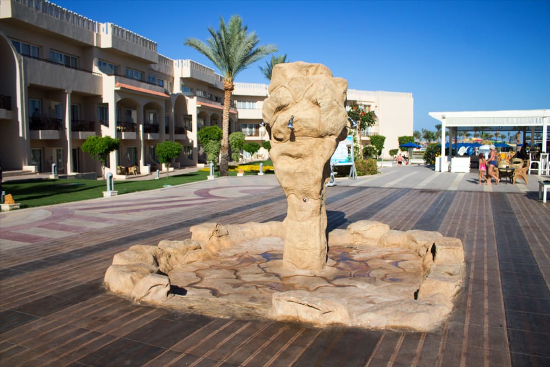 Pool Pickalbatros Royal Moderna Resort-Sharm El Sheikh