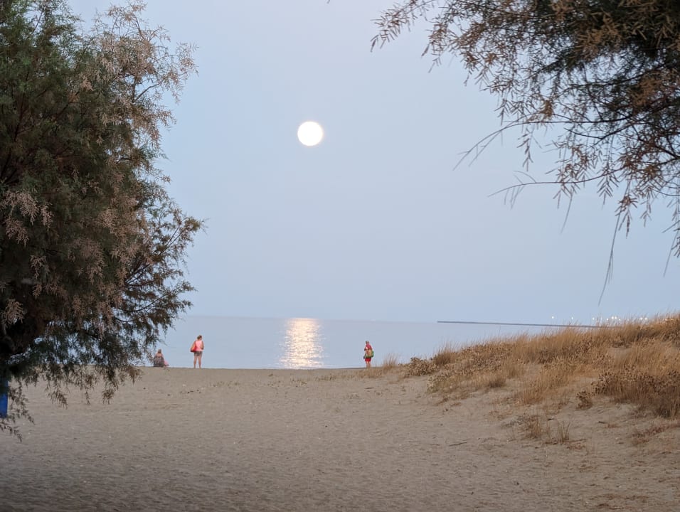 Strand Apollonia Beach Resort & Spa