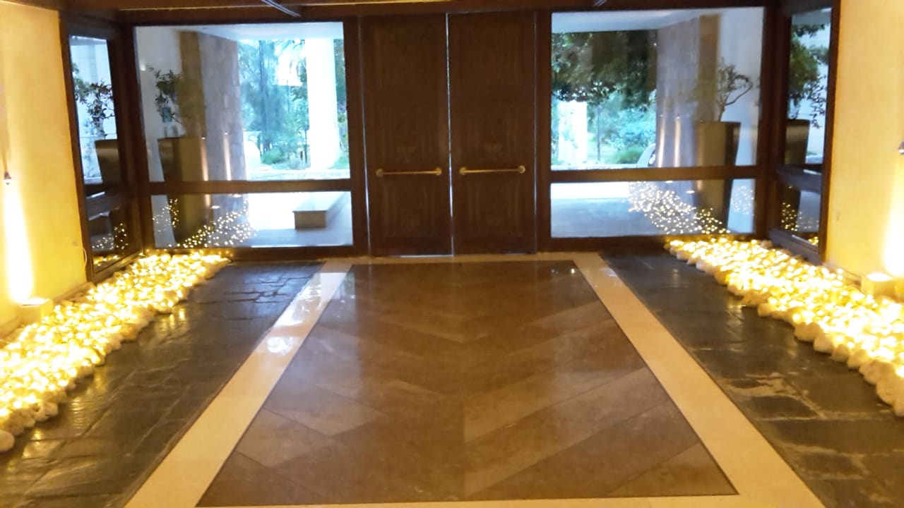 Eingang Apollonia Beach Resort & Spa