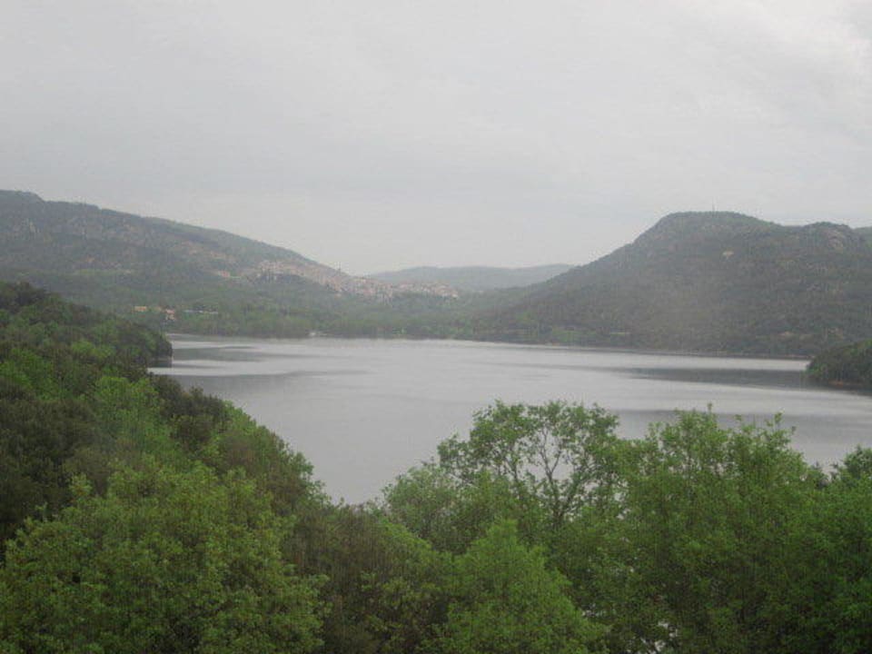 Blick zum See Hotel Taloro