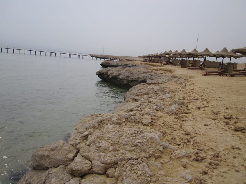 So sieht der Strand tatsächlich aus Three Corners Happy Life Beach Resort