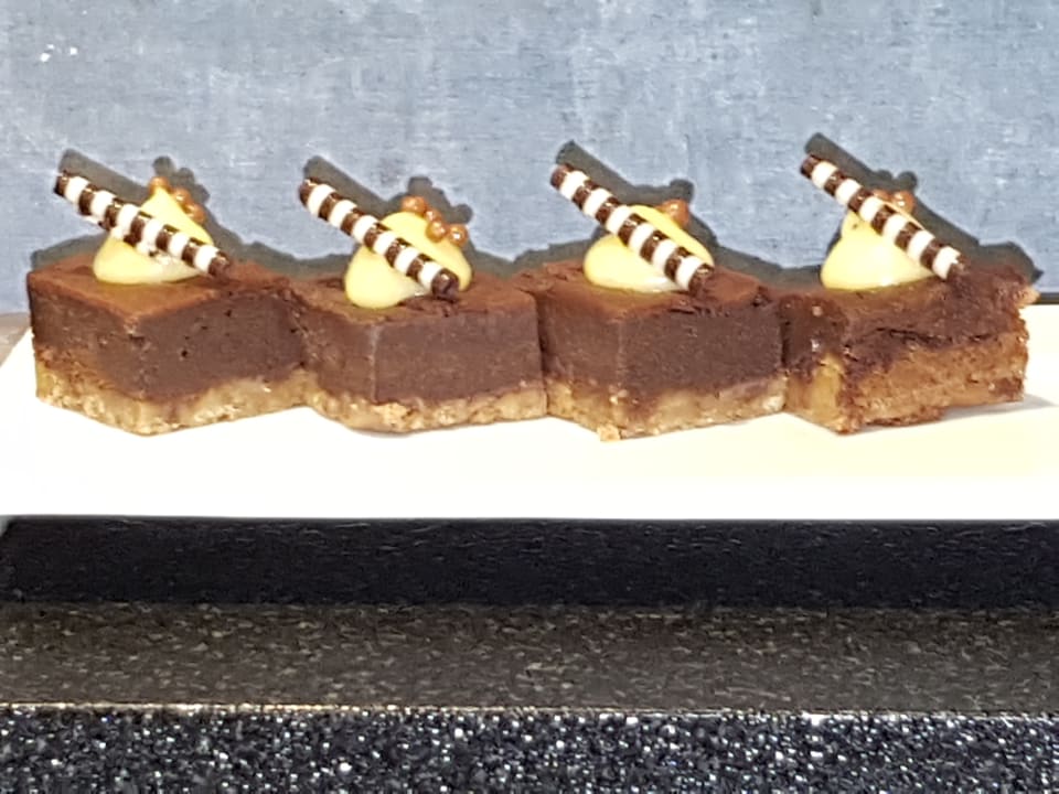 Gastro Rose Rayhaan by Rotana