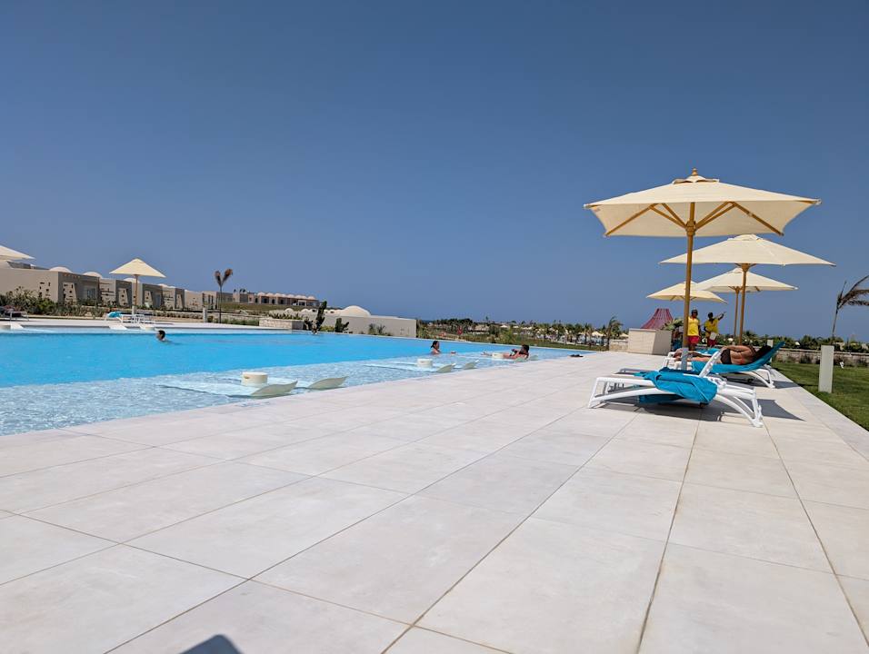 Pool Sentido Reef Oasis Suakin