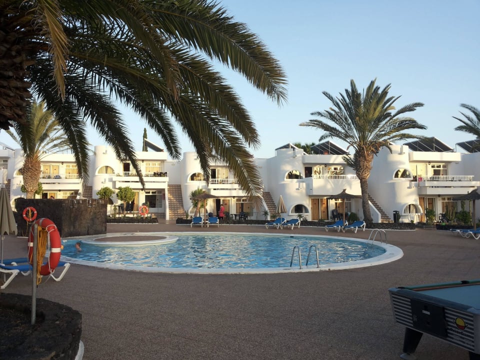 Kleiner Pool im hinteren Teil der Anlage Hotel Floresta