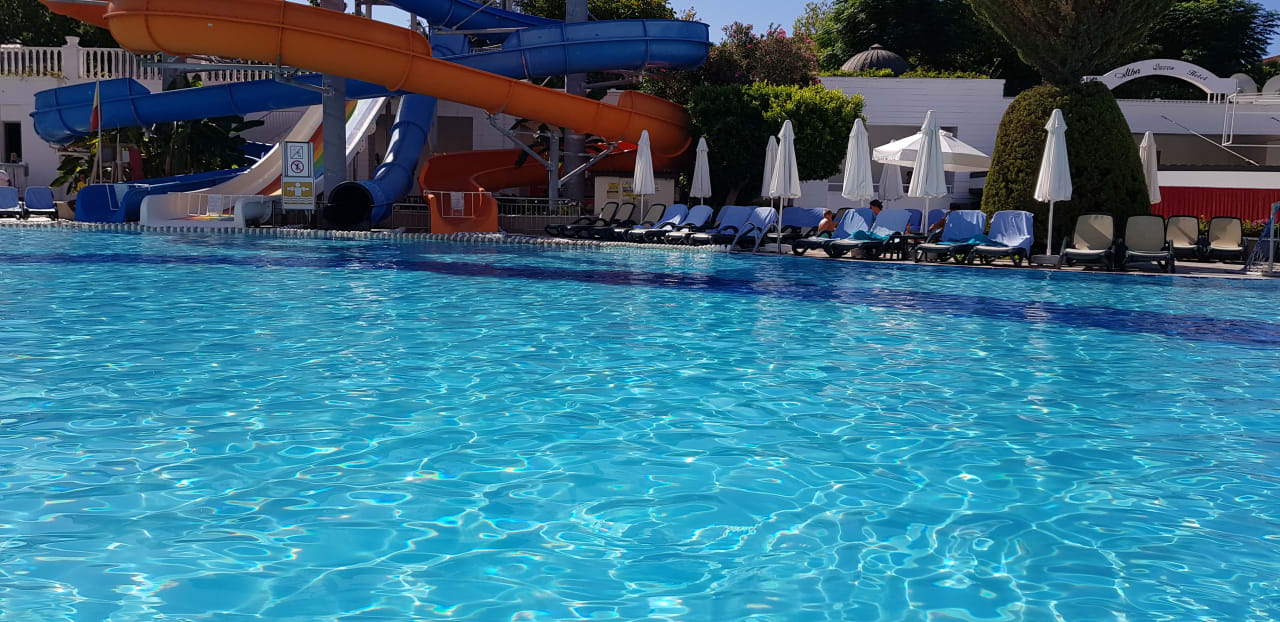 Pool Alba Queen Hotel