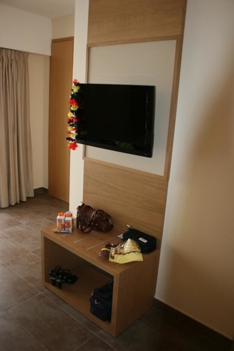 TV und Schrank AV Hotels Don Pepe - Adults only