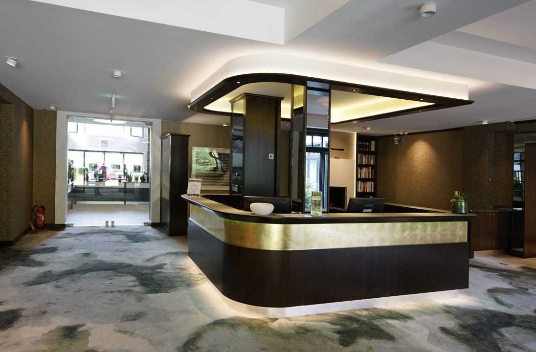 Lobby Essensio Hotel Düsseldorf