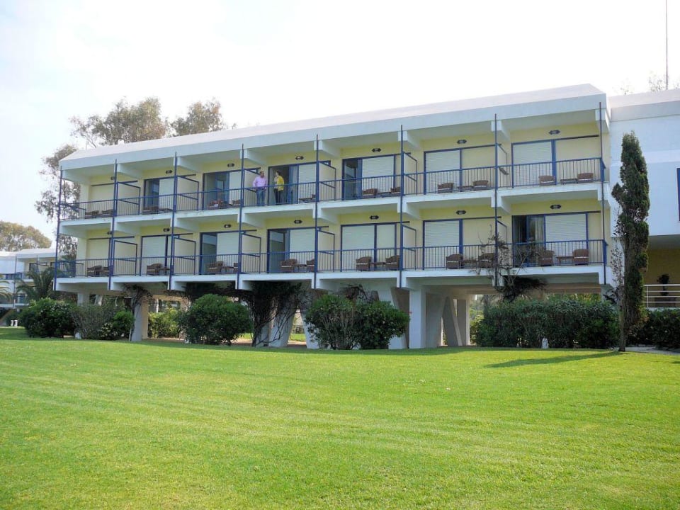 Der "700"er Block  vom Meer aus ROBINSON KYLLINI BEACH