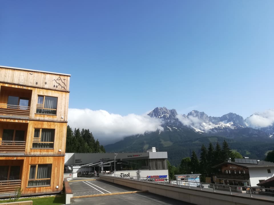 Außenansicht Tirol Lodge