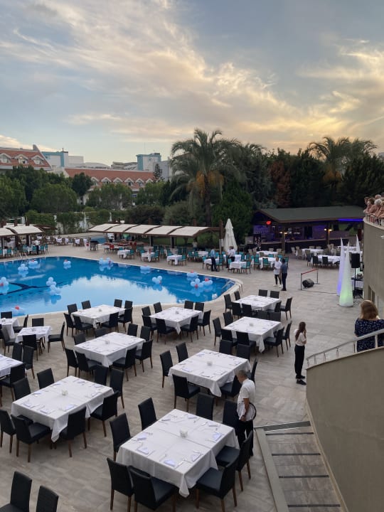 Gastro Side Breeze Hotel