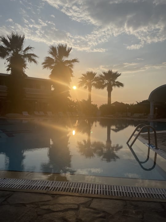 Pool Hotel Kouros Palace