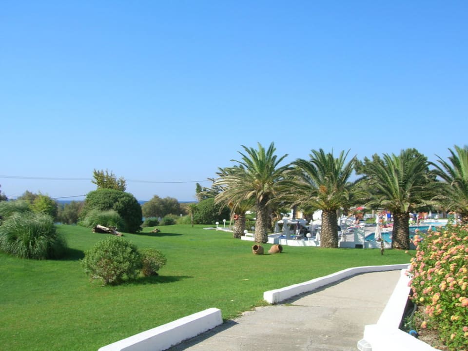 Giardino ben curato Lagas Aegean Village