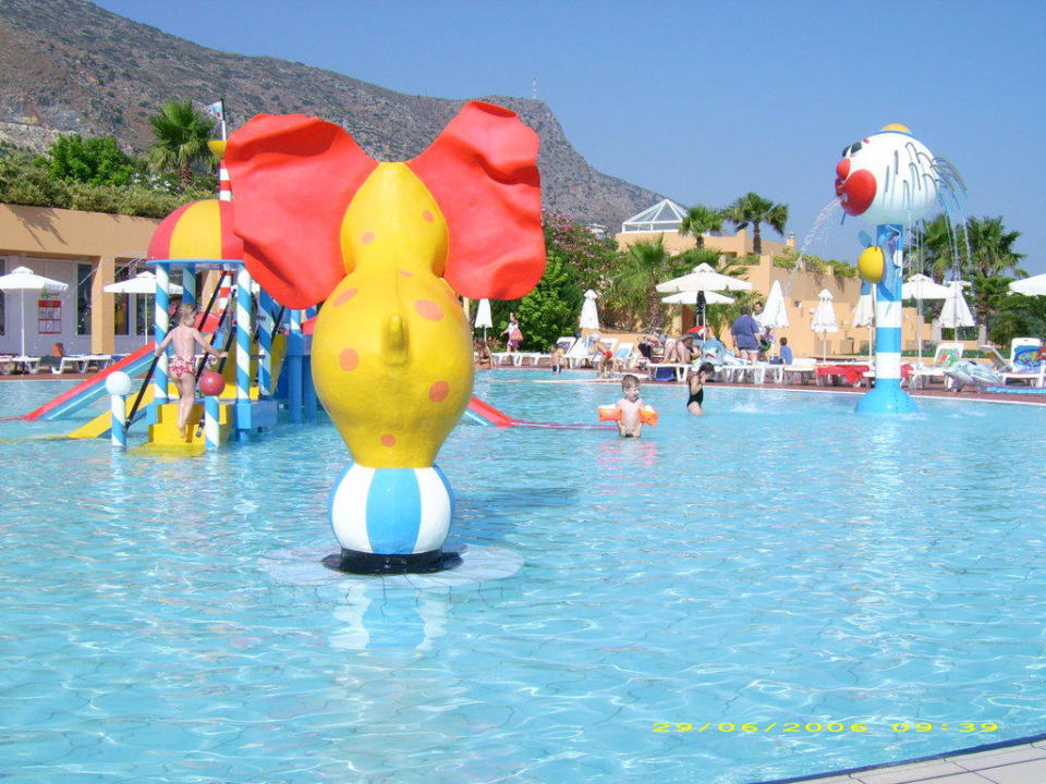 Kinderpool Royal & Imperial Belvedere Resort