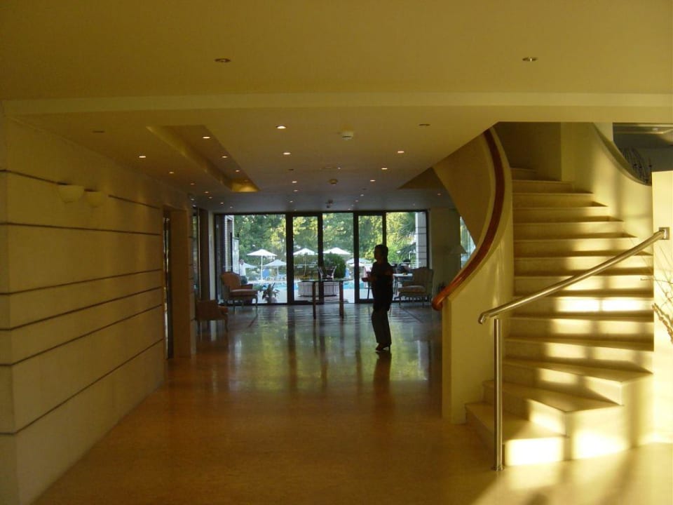 Eingangsbereich Hotel Olympian Bay Grand Resort