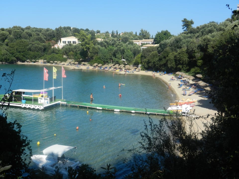 Vue aerienne de la plage Grecotel LUXME Daphnila Bay
