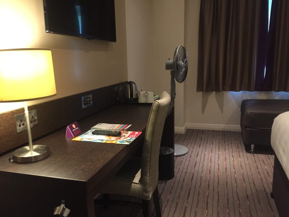Zimmer Hotel Premier Inn Farnborough