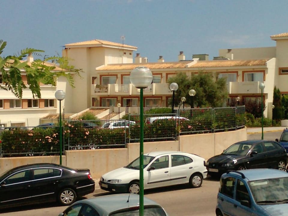 Hotel Außenansicht blau punta reina