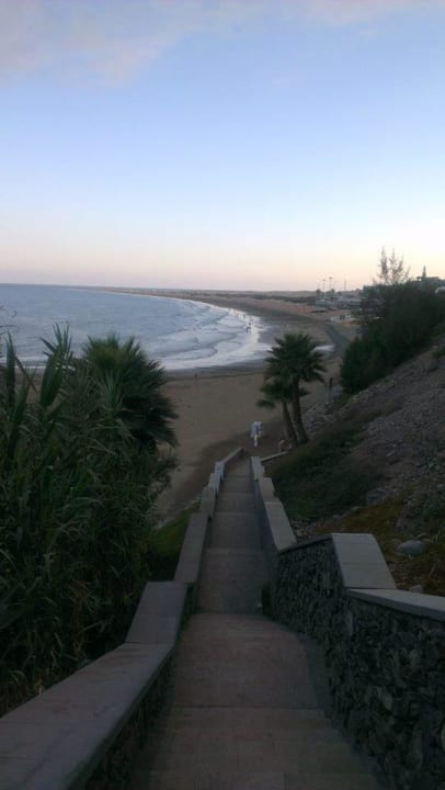 Ausblick auf den direkt gelegenen Hotelstrand Hotel Europalace