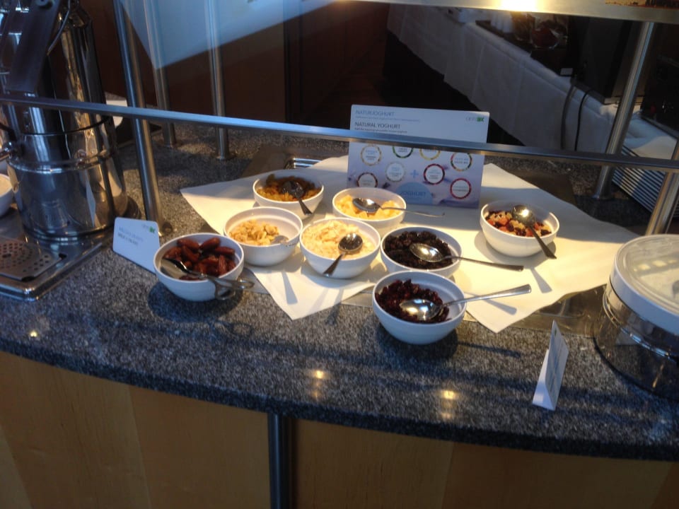 Frühstücksbuffet Hotel NH Leipzig Messe