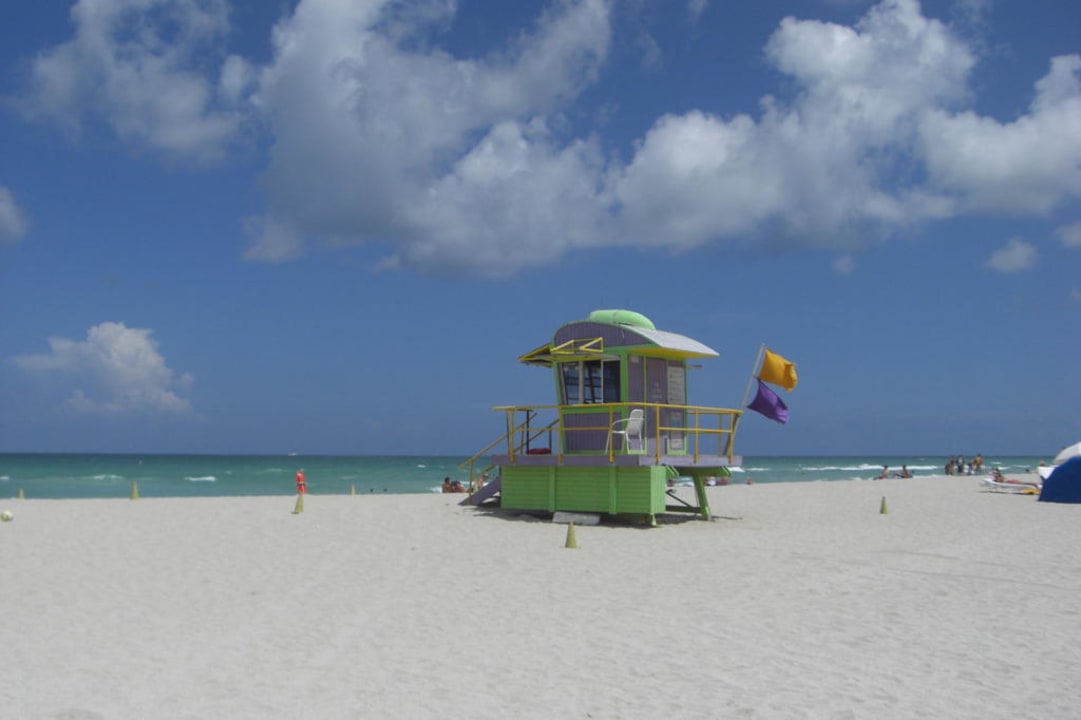 Baywatch Hotel Victor