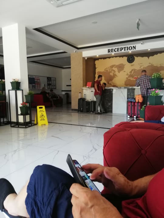 Lobby Hotel Aslan City Kleopatra