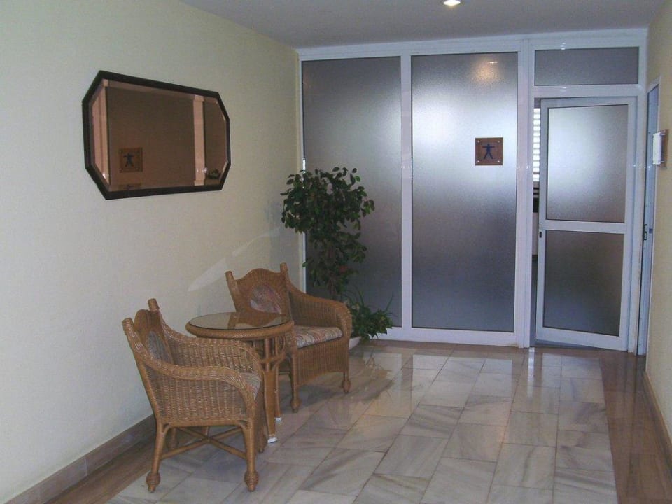 Eingang Fitnessraum Grupotel Montecarlo
