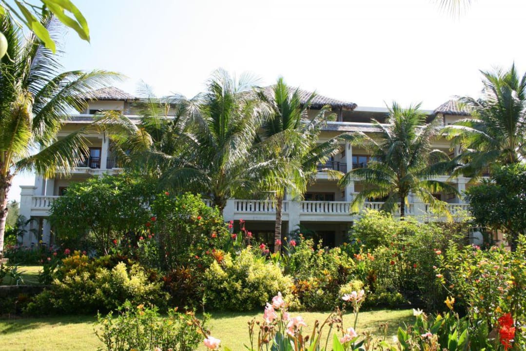 Haupthaus The Andamania Beach Resort & Spa
