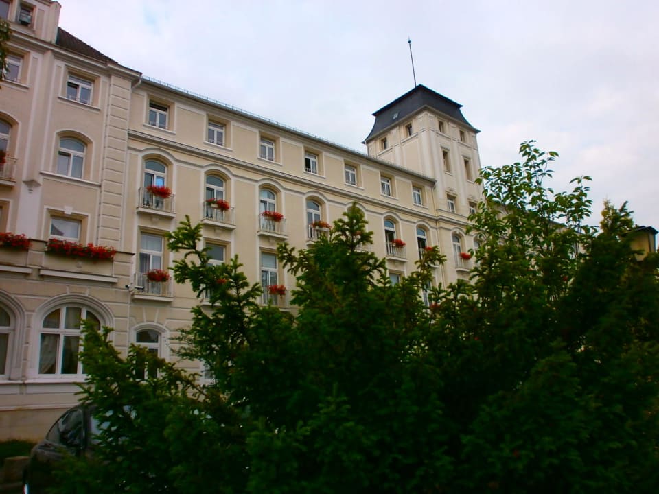 Fassade Steigenberger Hotel Bad Neuenahr