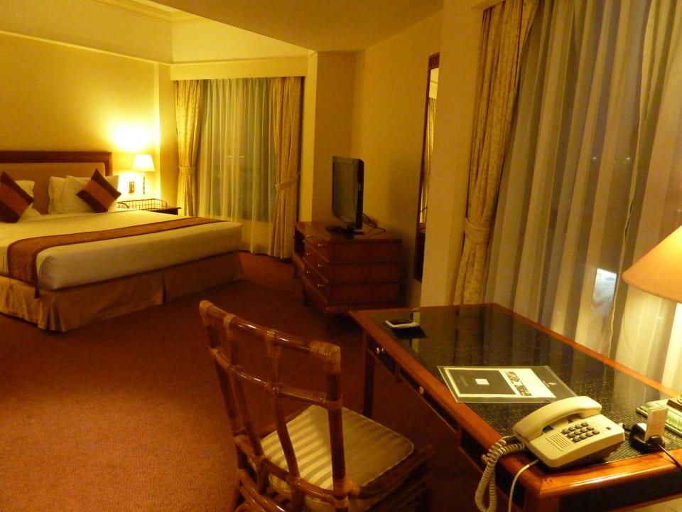 Schlaf-/ Wohnbereich Melia Purosani Yogyakarta