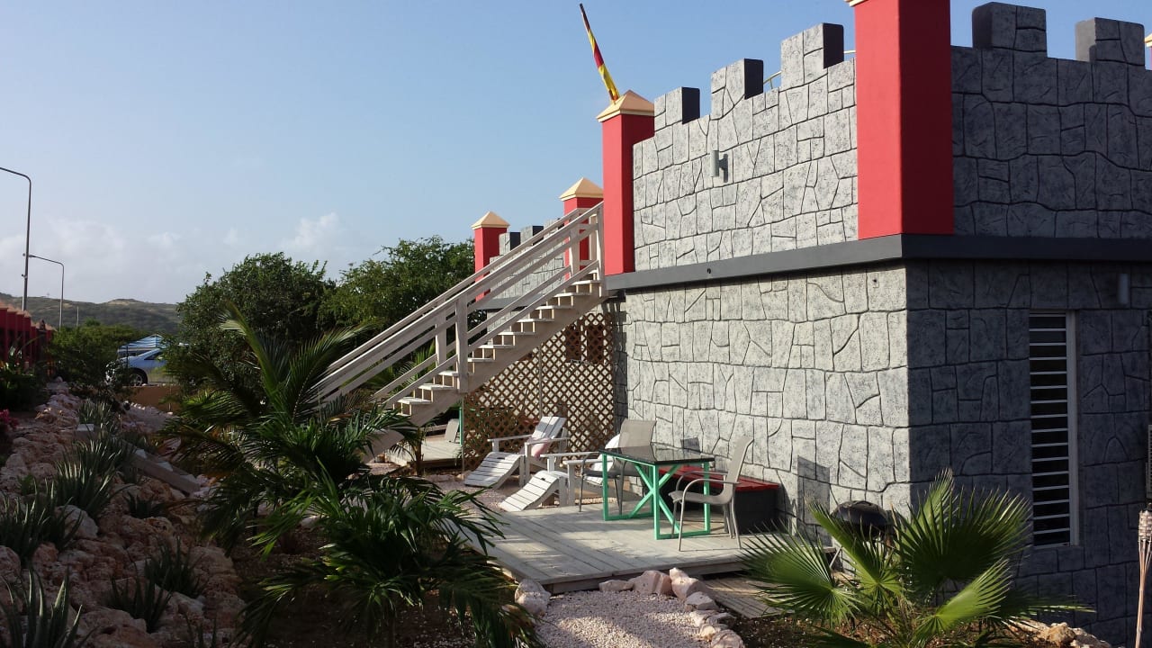 Burgapartment außen Don Genaro Apartments