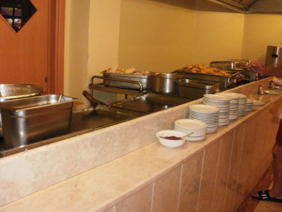 Frühstücksbuffet im Queen Miramare Queen Hotel