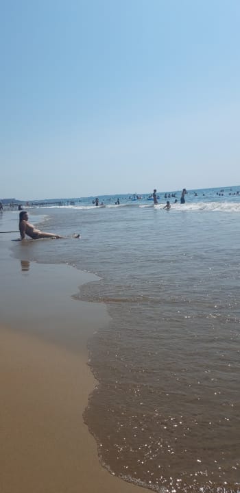 Strand Well Palace Side