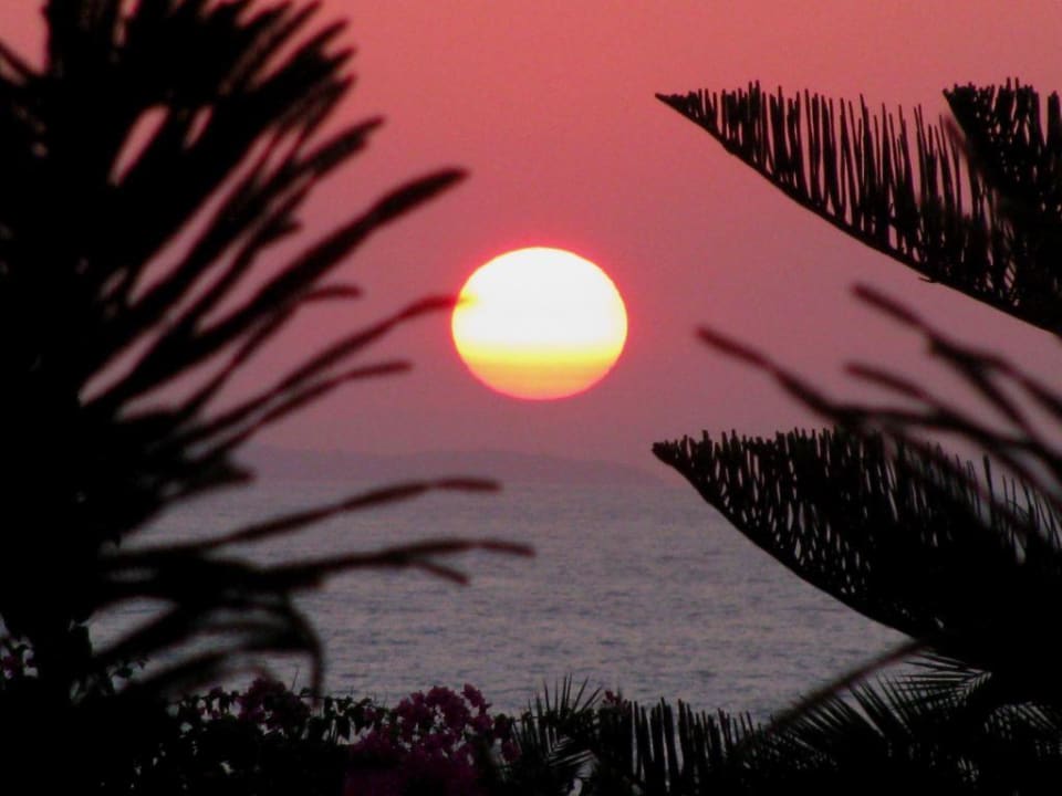 Заход солнца Iberostar Waves Creta Panorama & Mare