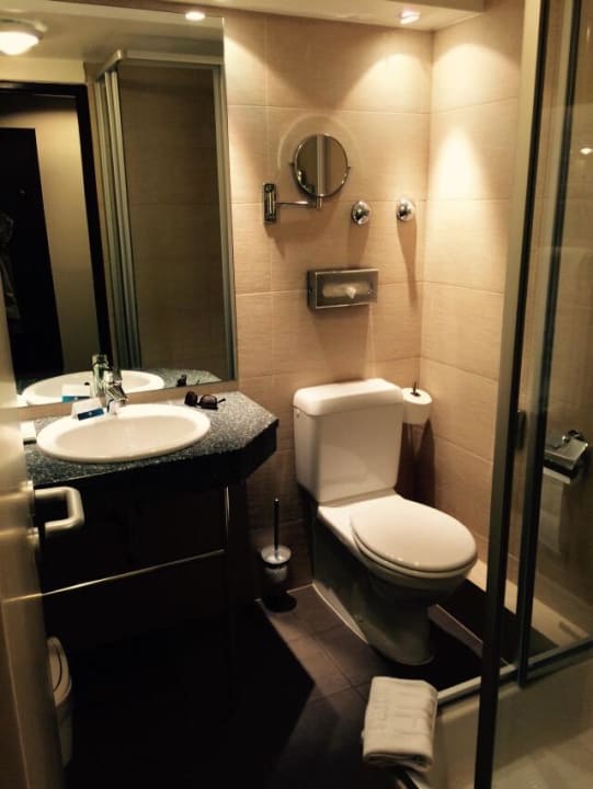 Sauberes Bad NH Collection München Bavaria